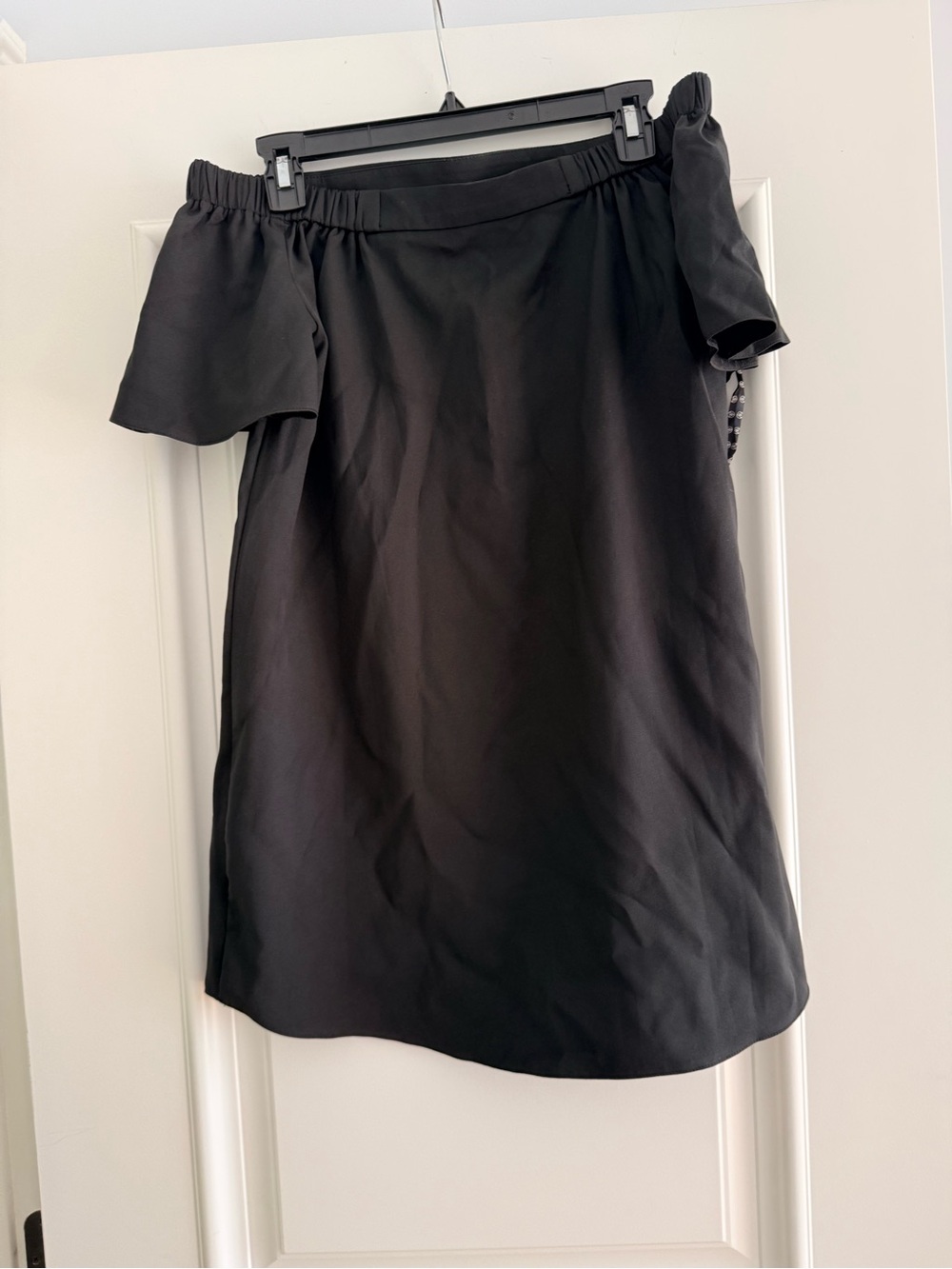 Black Off-Shoulder Women's Skirt